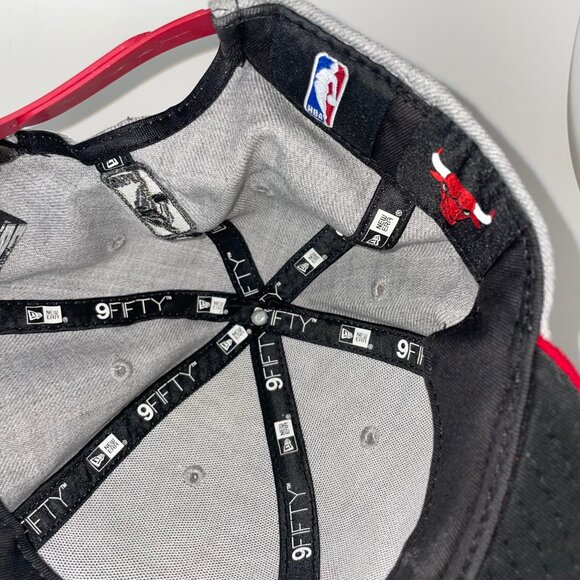 New Era 9fifty Chicago Bulls Snapback Hat Red Gold Gray Cap Logo - Picture 9 of 10